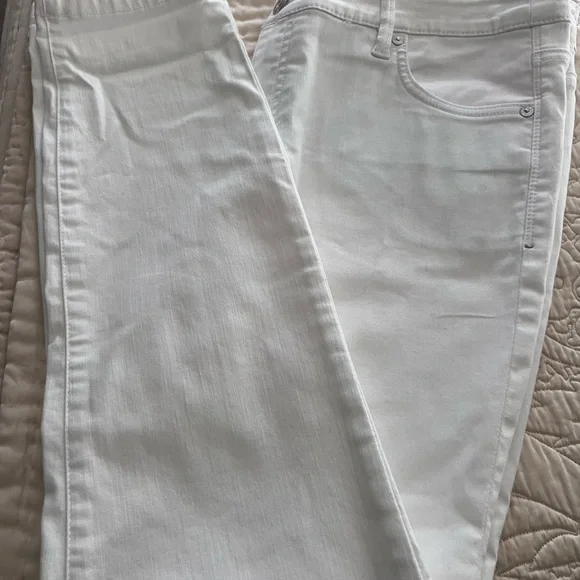 Tommy Bahama Ella Twill High Rise Ankle Jean - Picture 7 of 7